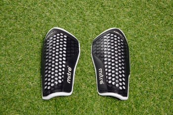 Mitre Shin Pads